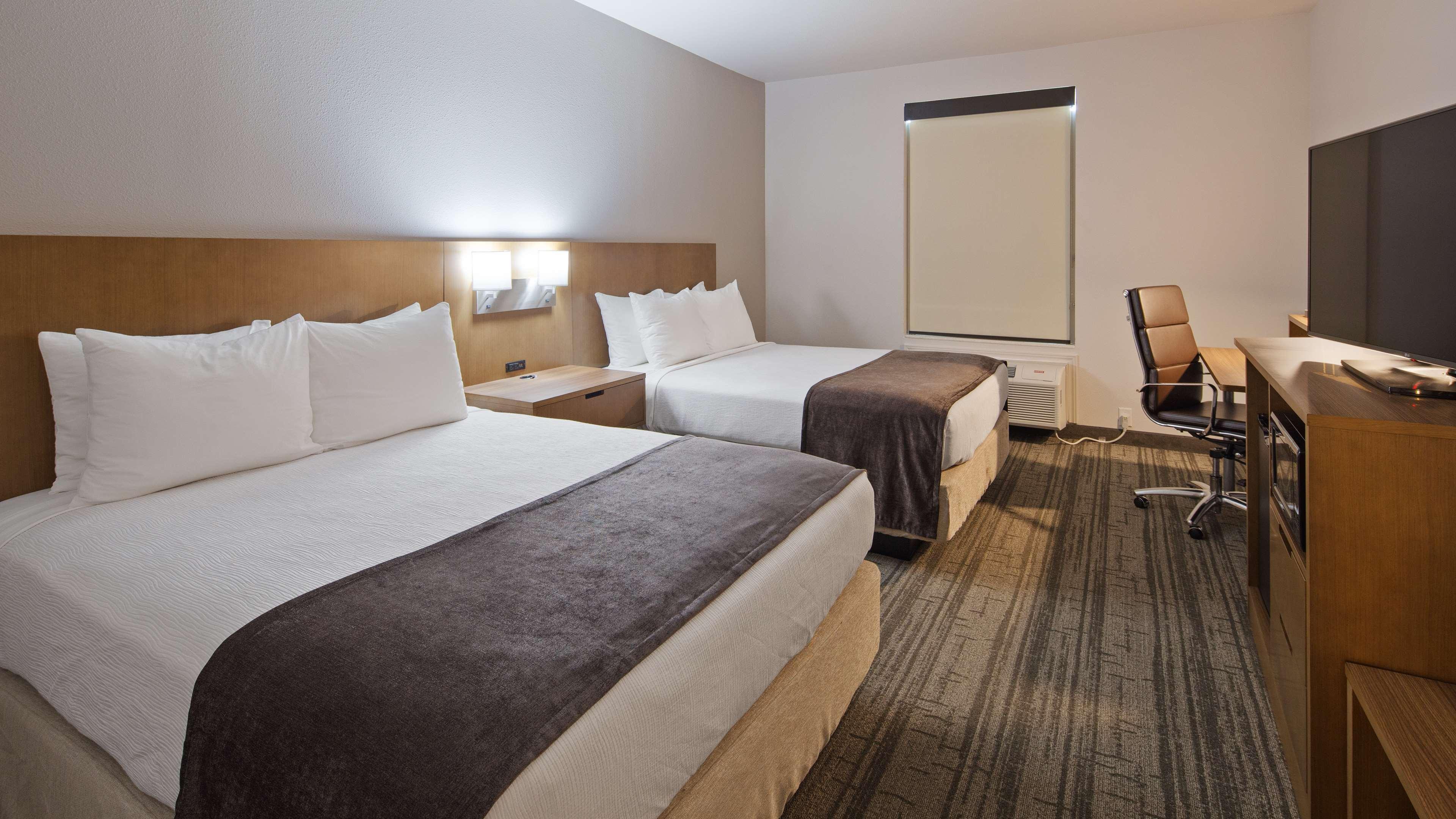 Best Western Green Oaks Inn La Vernia Екстериор снимка