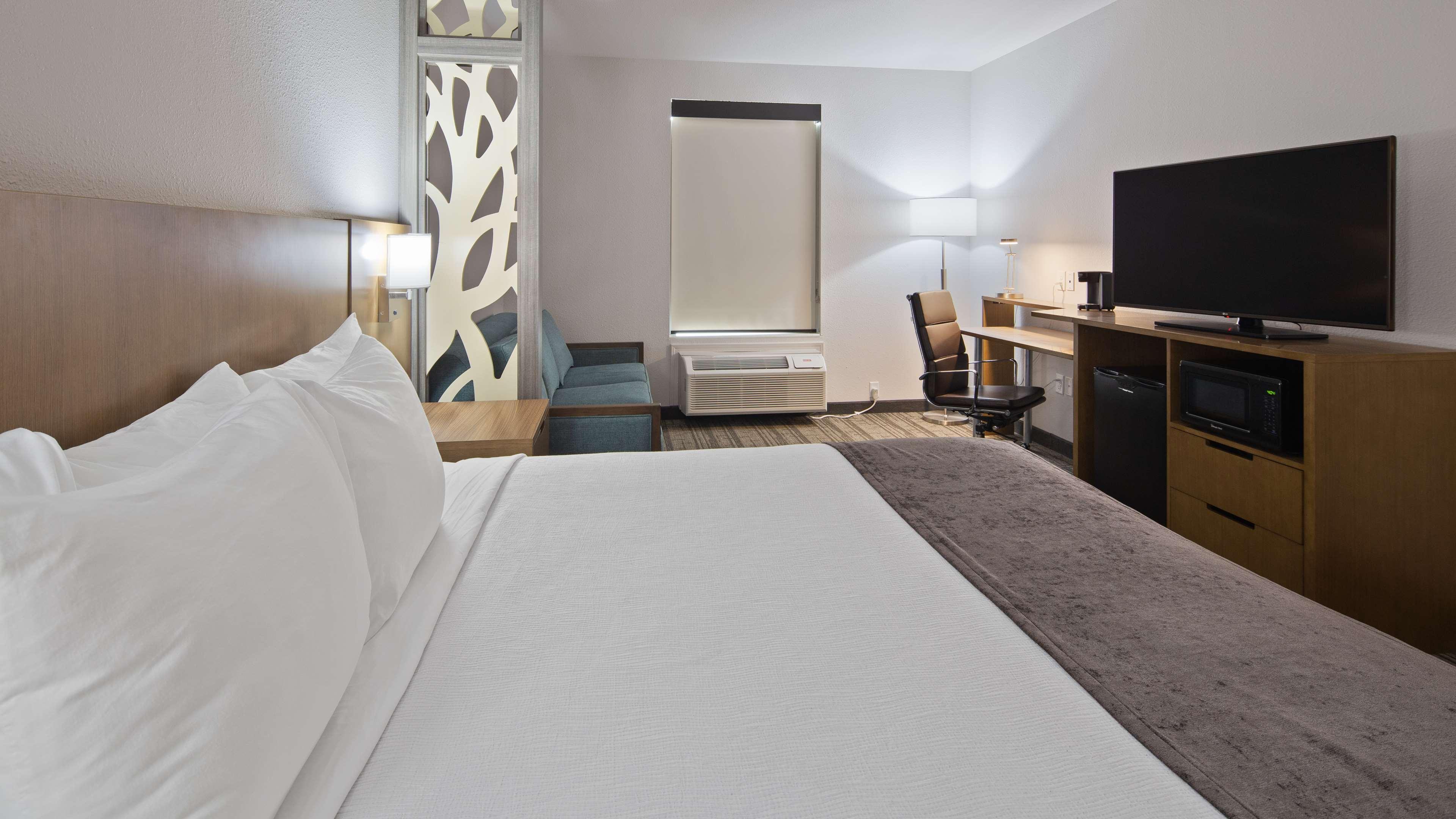 Best Western Green Oaks Inn La Vernia Екстериор снимка